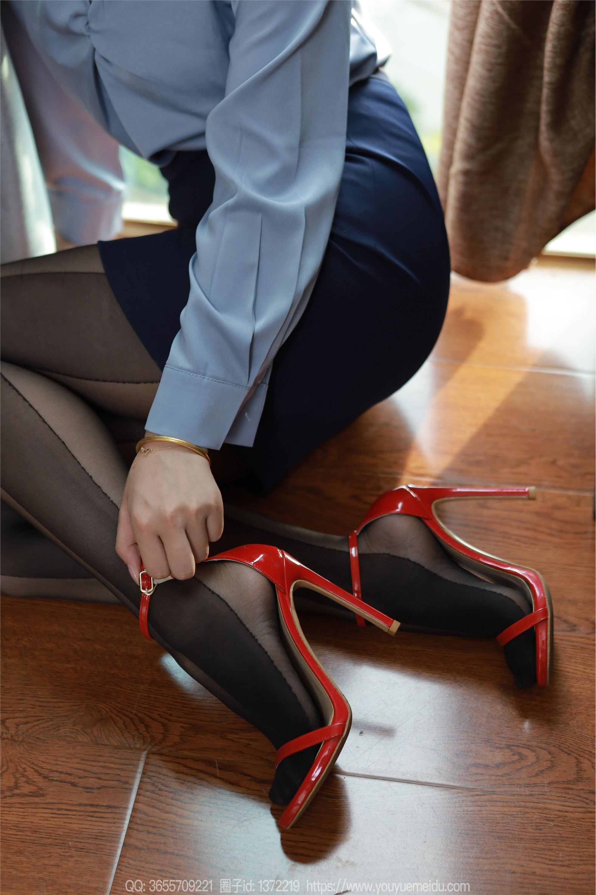 IESS异思趣向  2024.08.20 丝享家 1825 秋秋《美女记者》